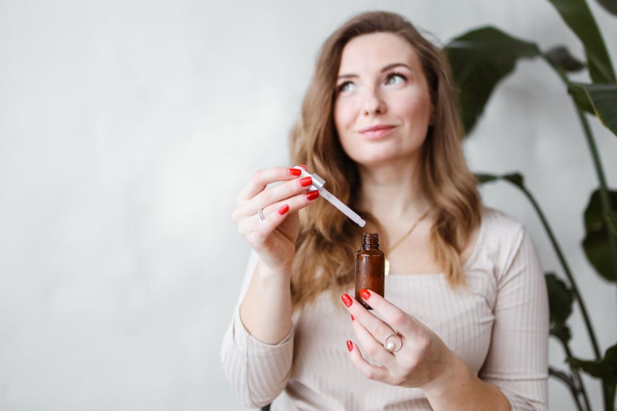 Batana Oil for Hair: Uses, Benefits, Safety & What to Expect