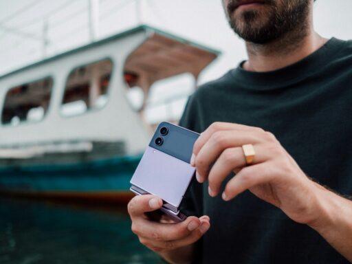 free galaxy z flip government phone