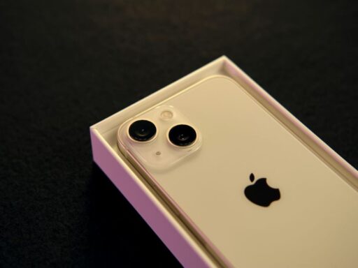 free government iphone 13