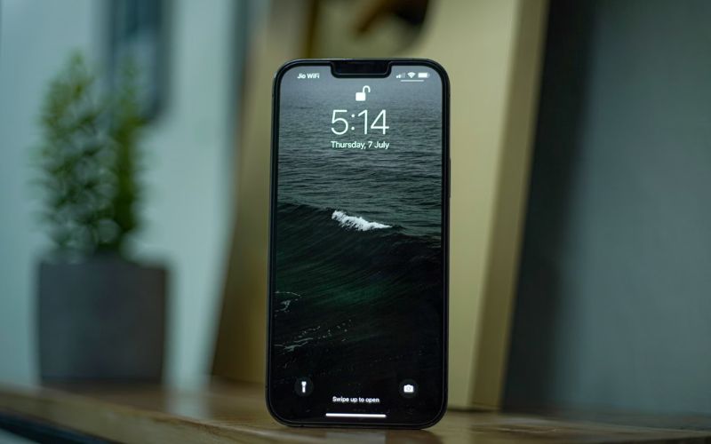 government phone eligibility iPhone 13 Pro Max