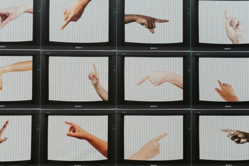 how long does it take to learn sign language