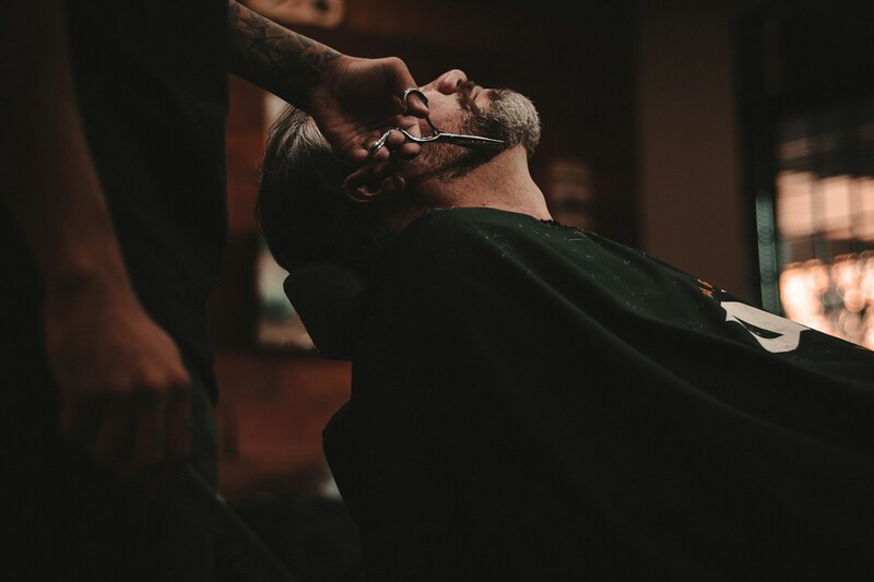 Guide on to how to trim a beard