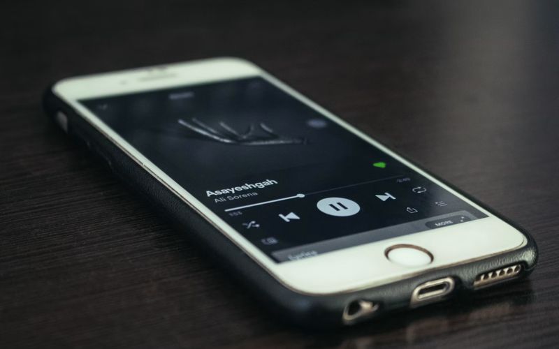 apple music vs spotify comparison