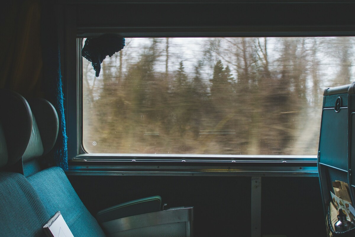 how to clean window tracks