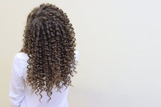 how to fix frizzy hair