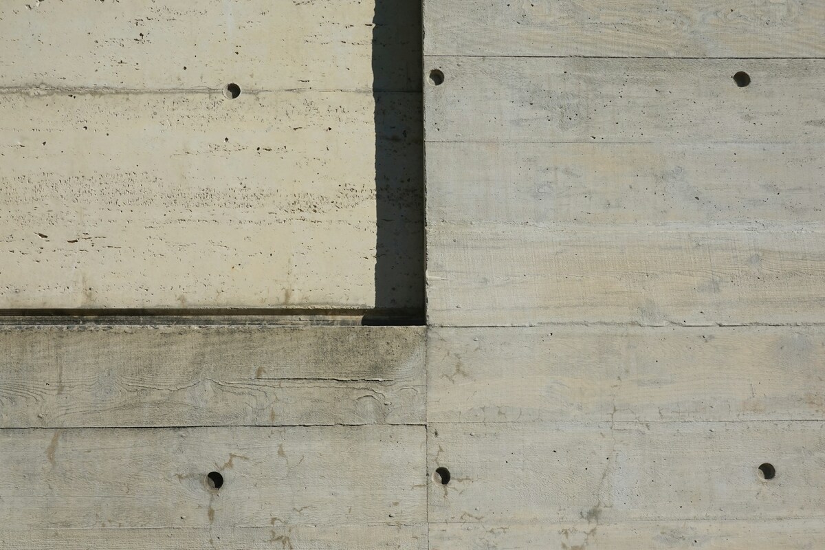 how to repair drywall anchor holes