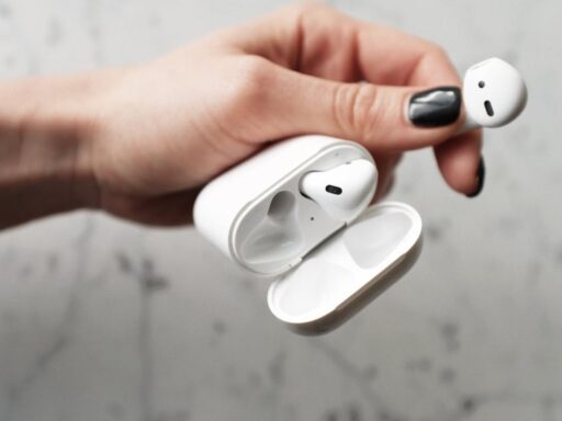 how to reset airpods