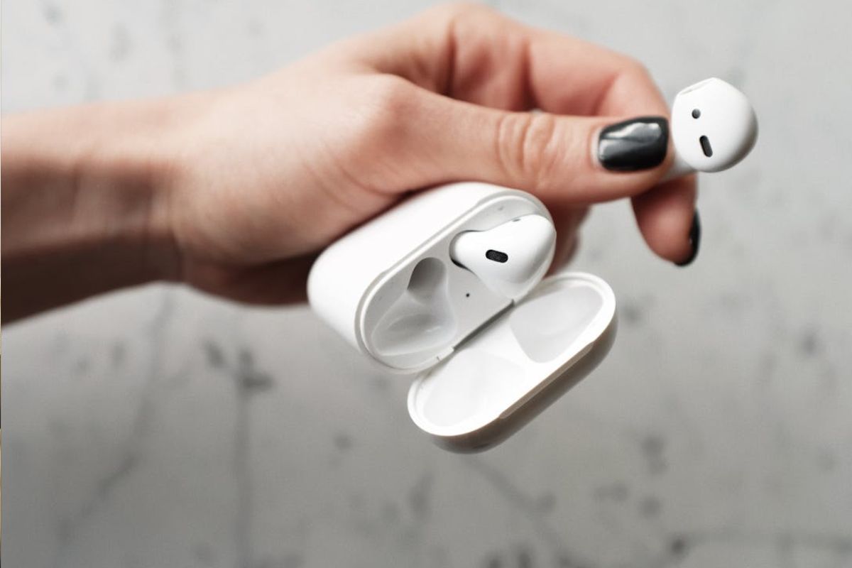how to reset airpods