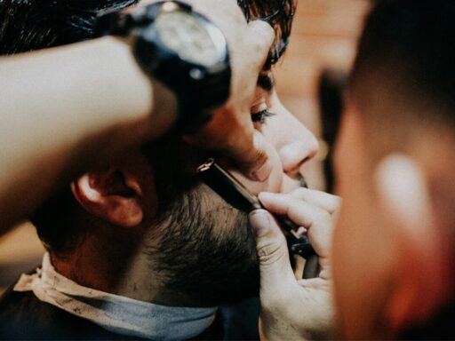 how to trim a beard