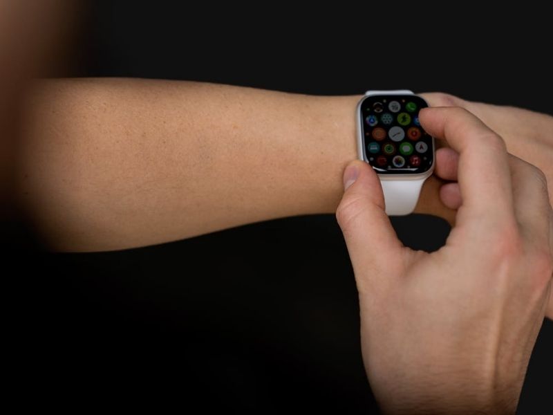 How to unpair Apple Watch from old phone?