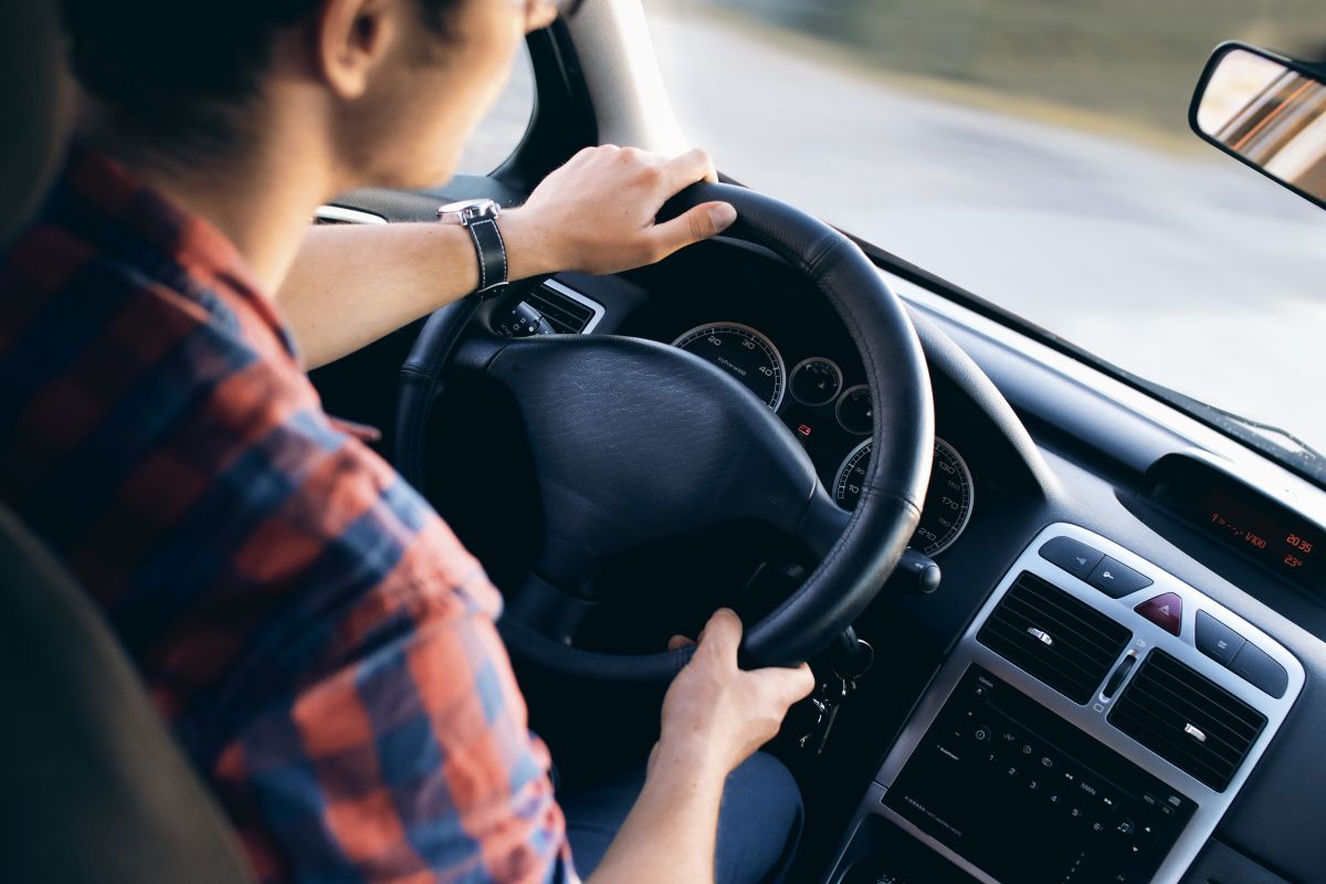 how to check oil level in car