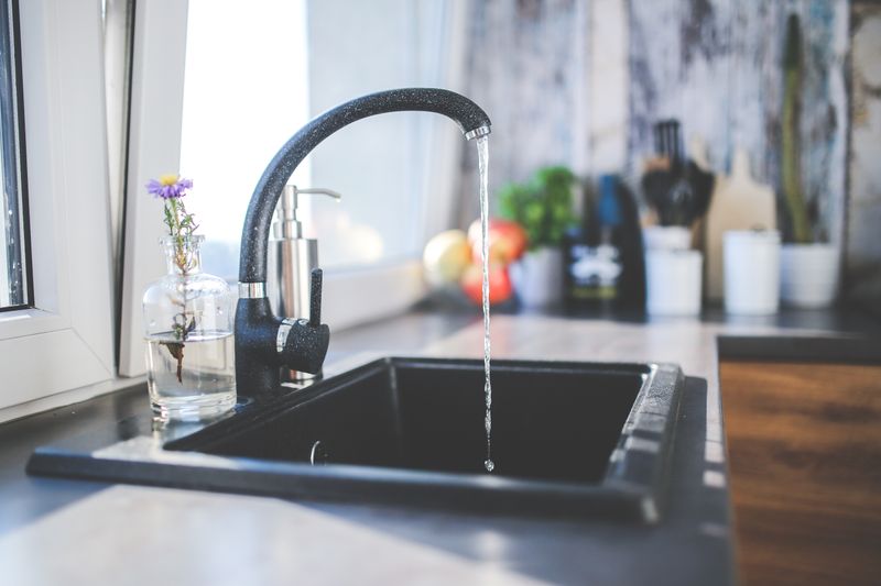 How to clean a smelly sink drain 