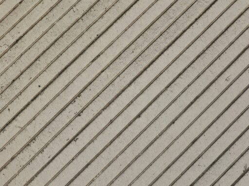 how to clean baseboards