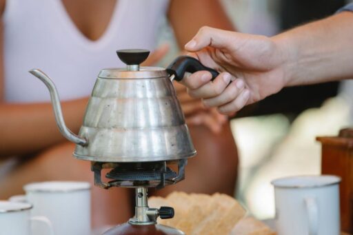how to clean tea kettle