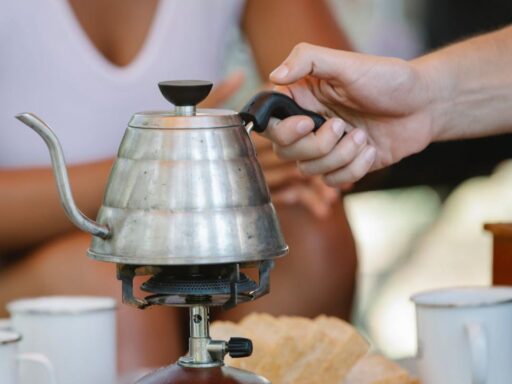 how to clean tea kettle