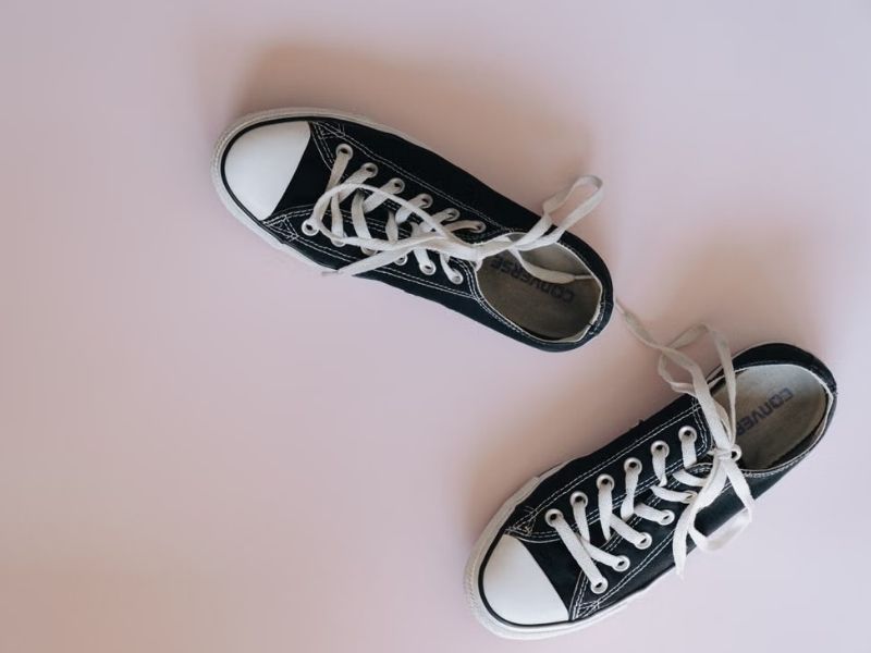 how to stop my shoes from squeaking