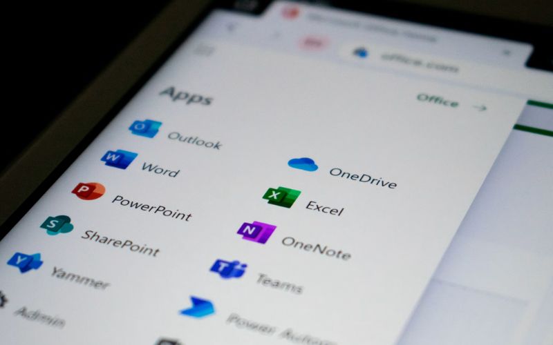 how to delete a blank page in word