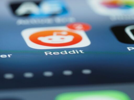 how to delete reddit account