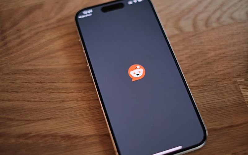If you can't delete your Reddit account, these fixes may help