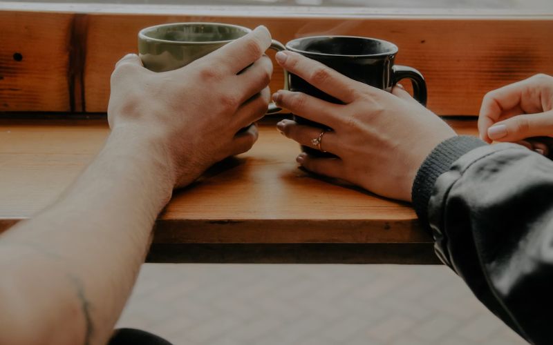 how to start a conversation with a guy