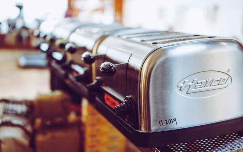 how to clean a toaster oven