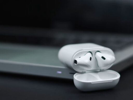 how to connect airpods to laptop