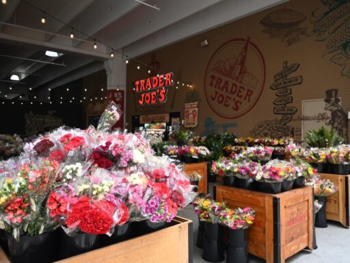 is trader joe's open on memorial day