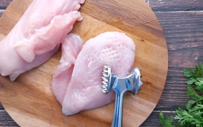 How long to boil chicken breast based on thickness and shape